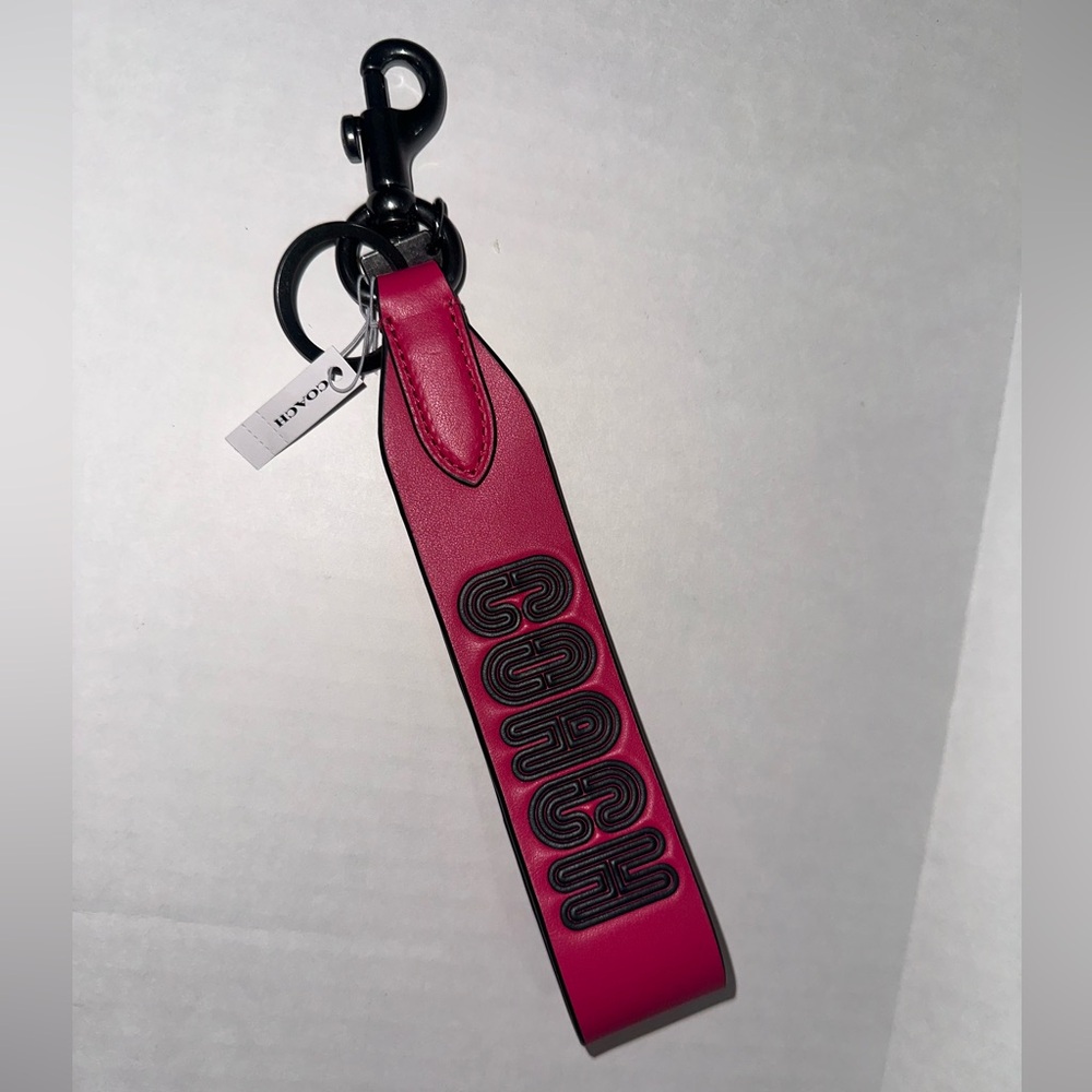 Coach Leather Keyfob 🩷